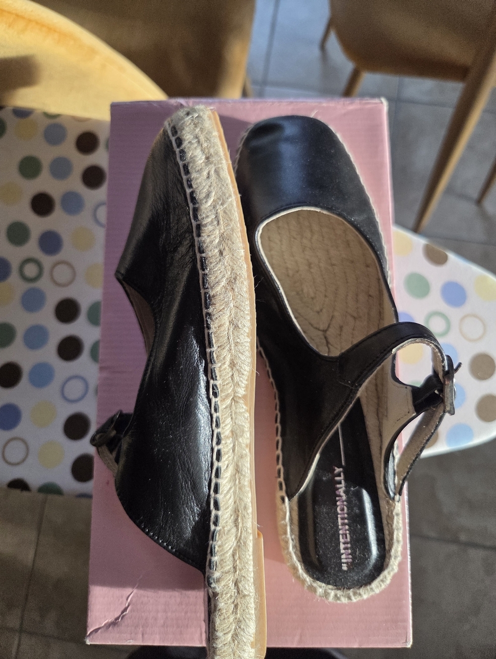 Intentionally Blank Reports Espadrille Sandals NEW Sz 36 - Picture 5 of 9